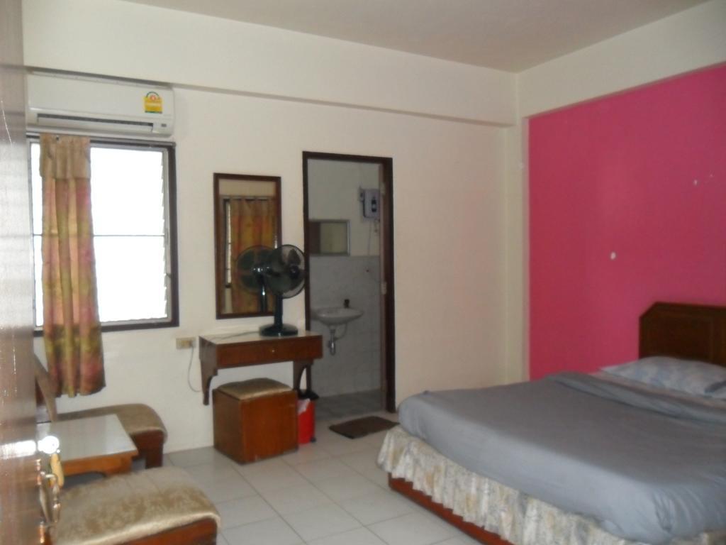Chiangmai Inn Guesthouse شيانغ ماي الغرفة الصورة